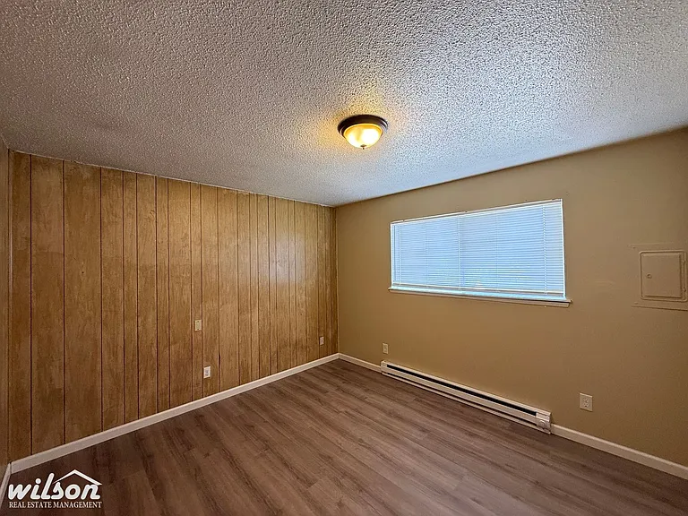 208 N 6th St — Photo 18