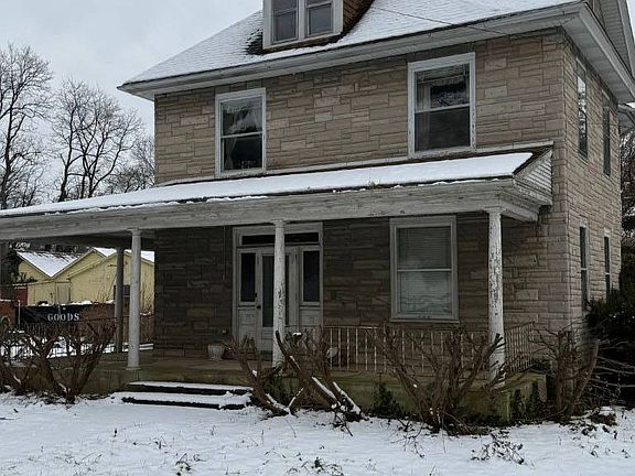 3rd image of 1952 Landis Valley Rd