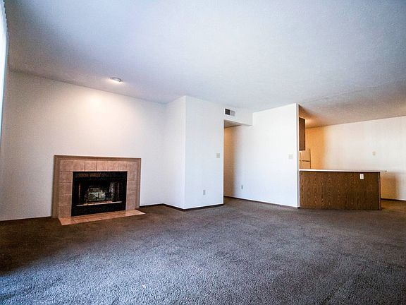 4th image of 3004 Clearwater Ave #2