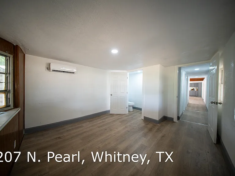 207 N Pearl St — Photo 17