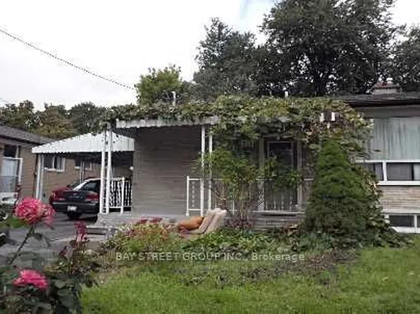 211 Beechy Dr, Richmond Hill, ON L4C 2X6