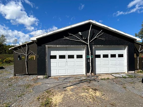 4th image of 27 Gladd Ln
