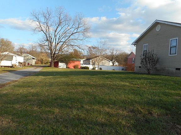 3rd image of 634 Wirt Ave
