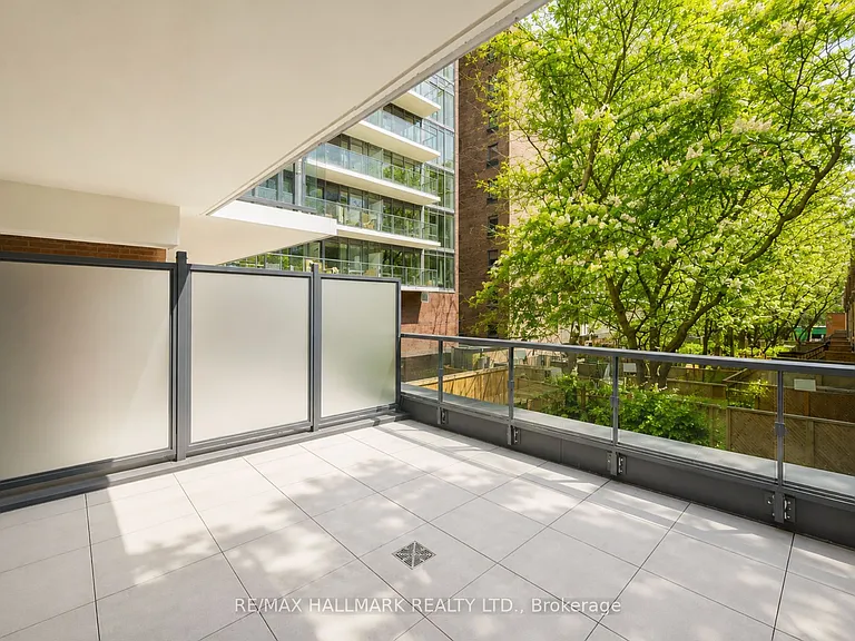 308 Jarvis St #203 — Photo 16
