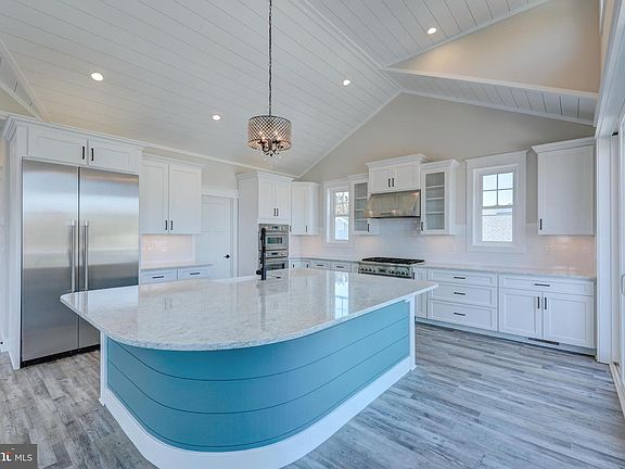 4th image of 39654 Sea Del Dr
