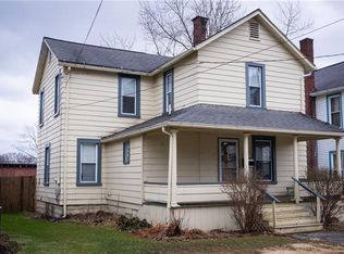 324 N Center St, Grove City, PA 16127