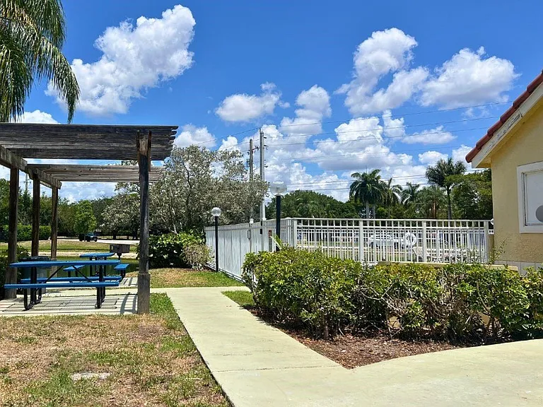 457 E Vista Isles Dr #2124 — Photo 17