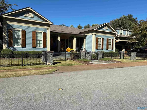 199 Ledge View Dr, Huntsville, AL 35802