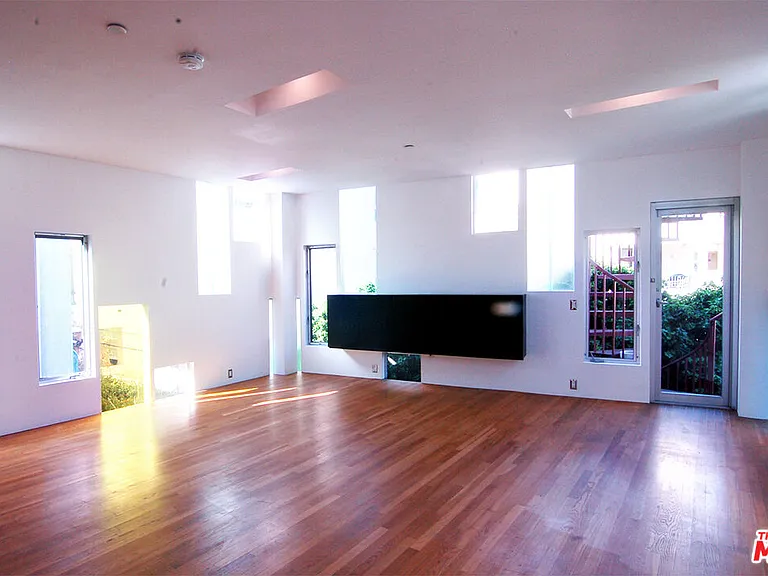 116 Pacific Ave — Photo 11