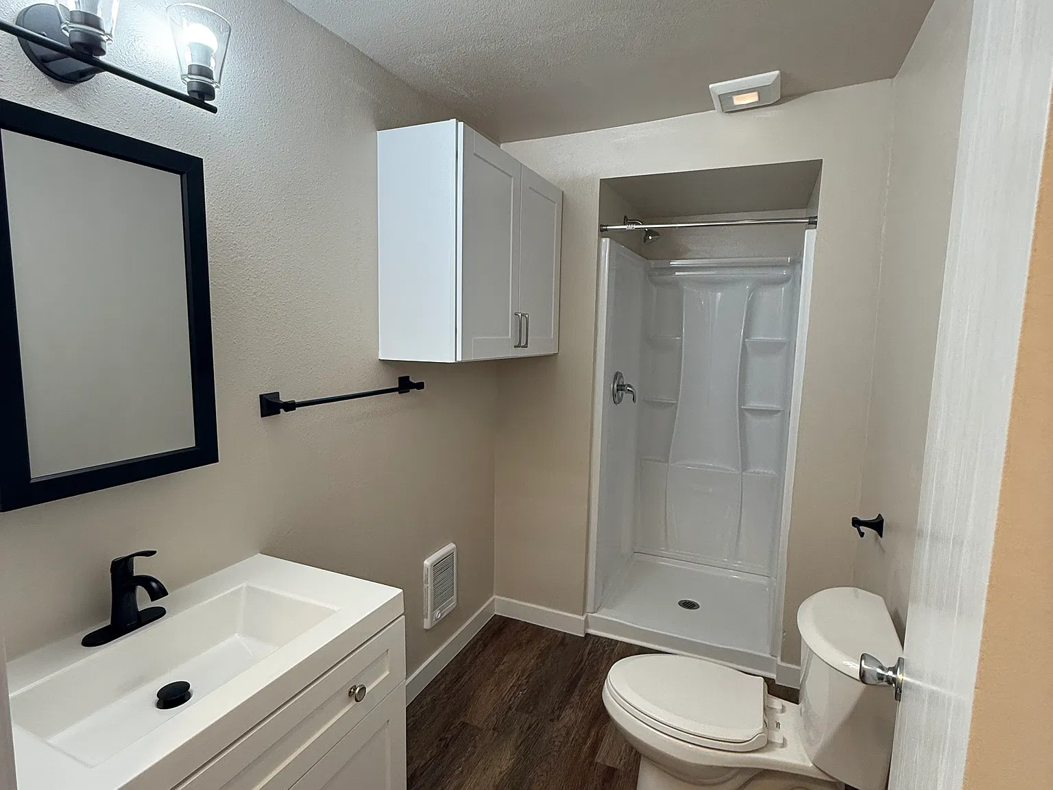 2 bed, 1200 sqft, $2,275 — Photo 4