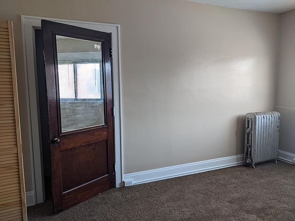 5th image of 1686 Wyandotte Ave #4