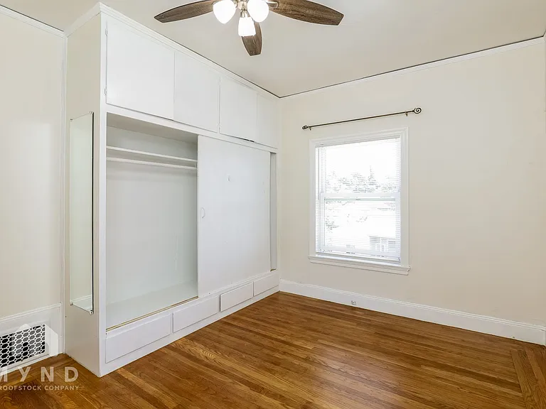 848 Erie St #4 — Photo 15