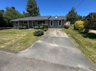120 SE Salmon St, Waldport, OR 97394