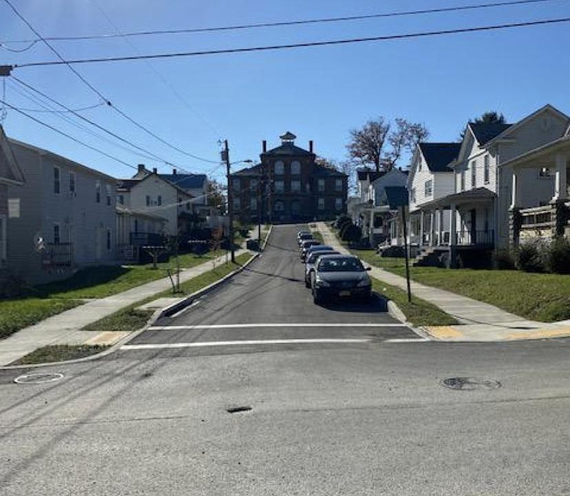 1st image of 138 Wood St