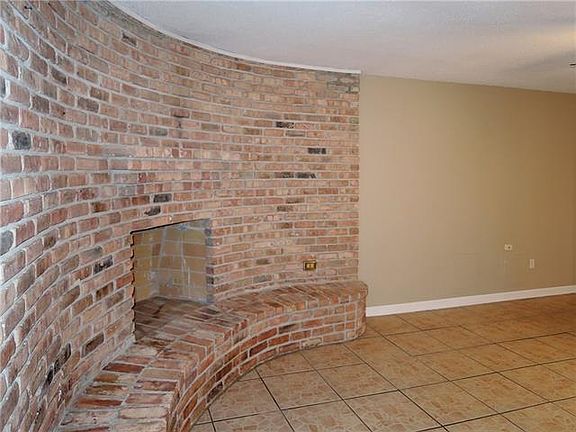4th image of 1305 Seminole Ave