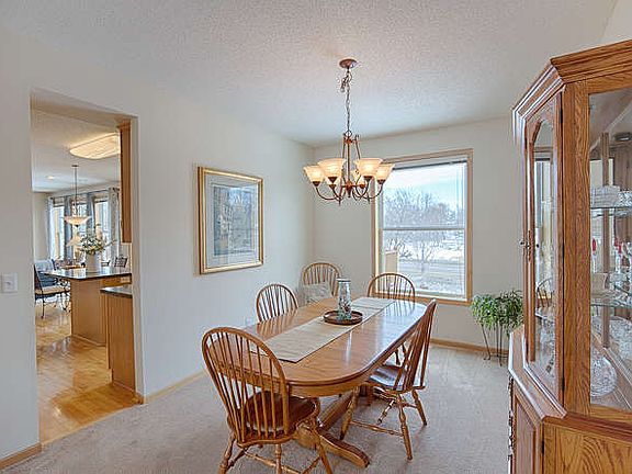 5th image of 486 Summerfield Dr