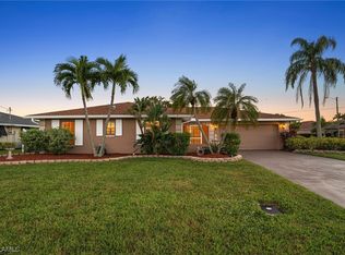 932 SW 52nd St, Cape Coral, FL 33914