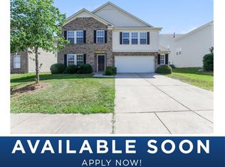 9512 Weston Woods Ln, Charlotte, NC 28216