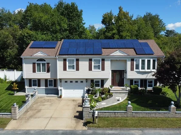 158 Heritage Dr, New Bedford, MA 02745