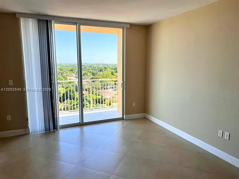2425 SW 27th Ave #CU-1004 — Photo 19