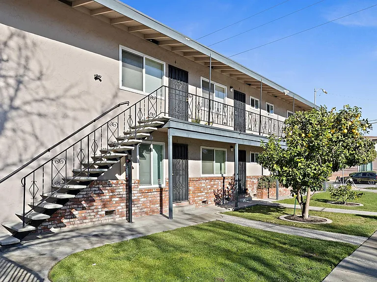 905 Northrup St #1 — Photo 4