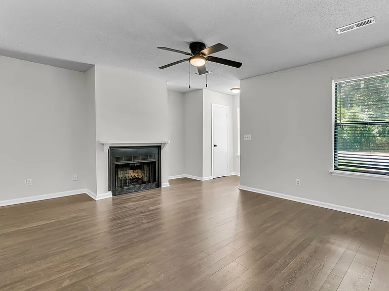 216 Parlor Dr #A — Photo 6