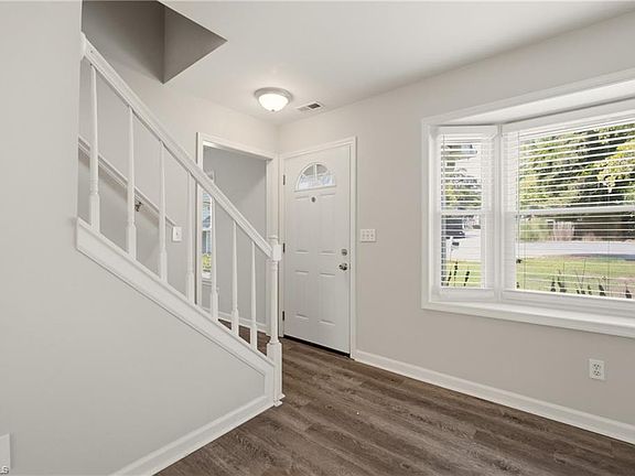 5th image of 3208 Wallaby Ct