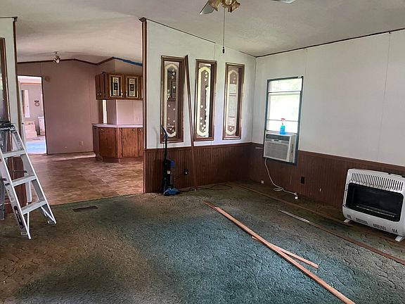 5th image of 42 Sills Ln