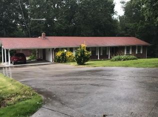 2750 Clearview Dr, Rocky Face, GA 30740