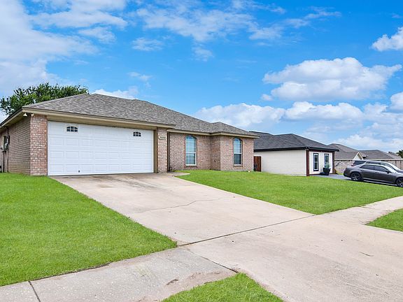 2nd image of 2606 Southwood Dr