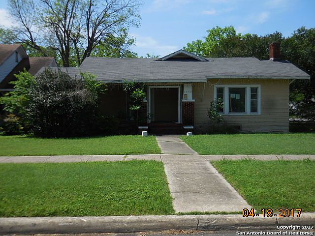 1st image of 1858 W Summit Ave