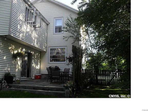 3rd image of 11 Burr St