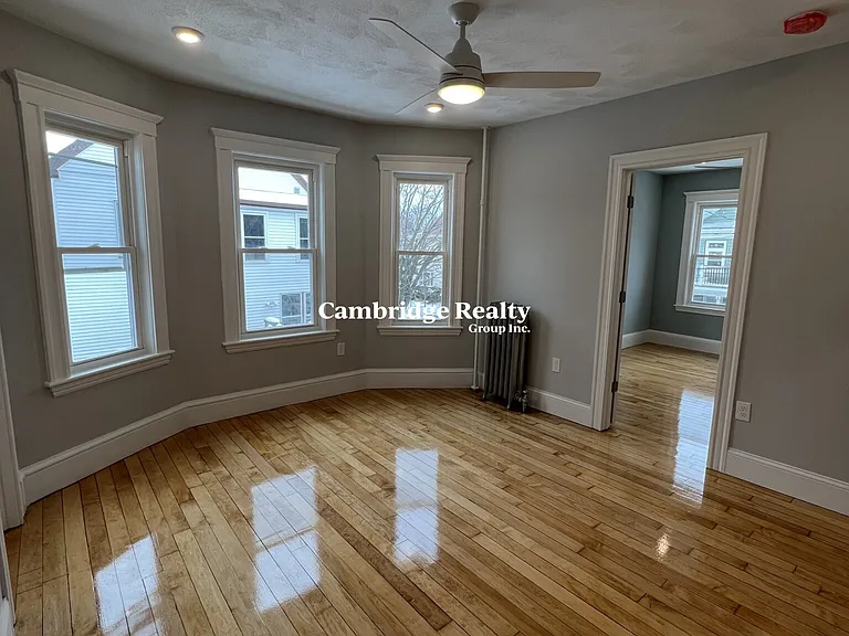 11 Burnham St #2T — Photo 15