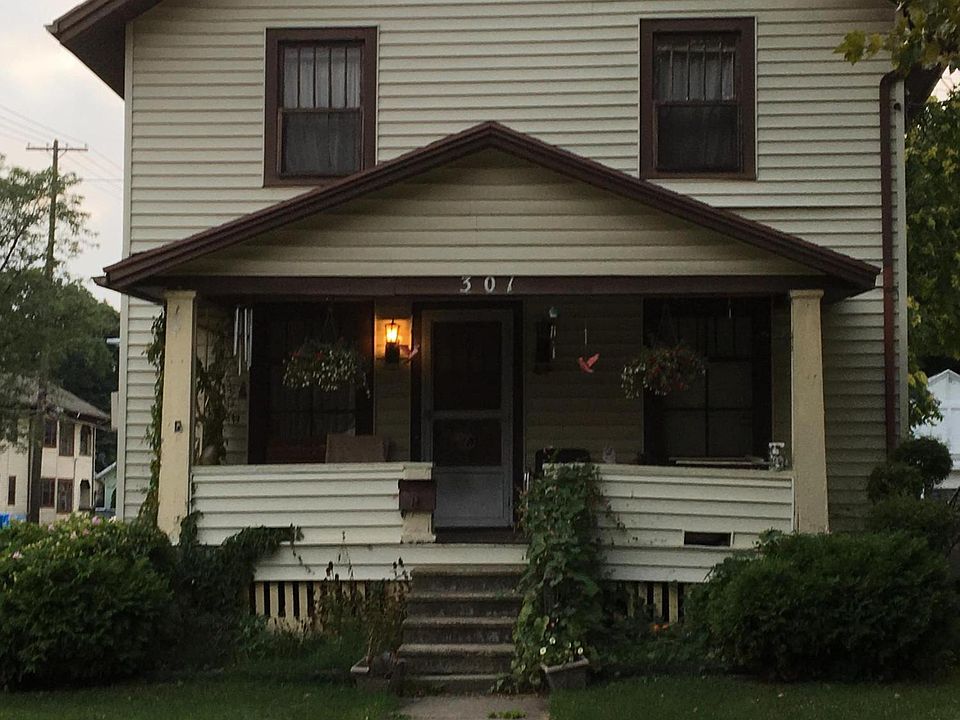 1st image of 301 N Foster Ave