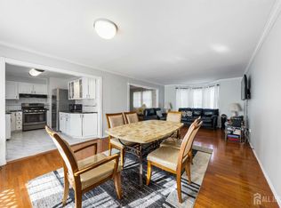 117 Old Post Rd, Edison, NJ 08817