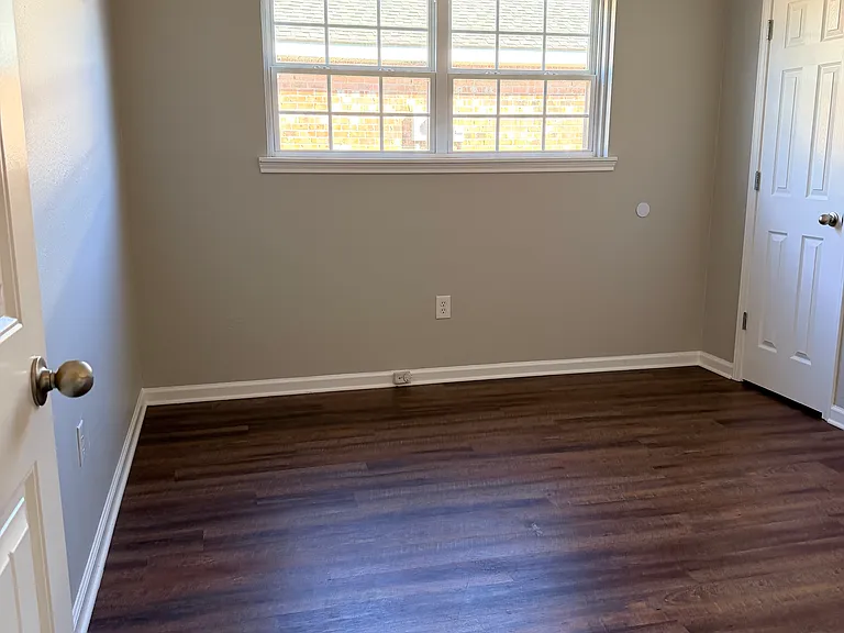 2205 Mustang St — Photo 10