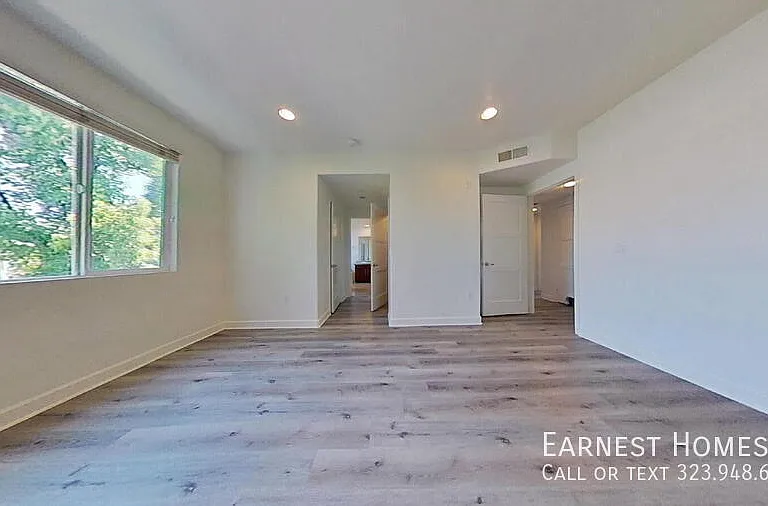 14412 Killion St #401 — Photo 20