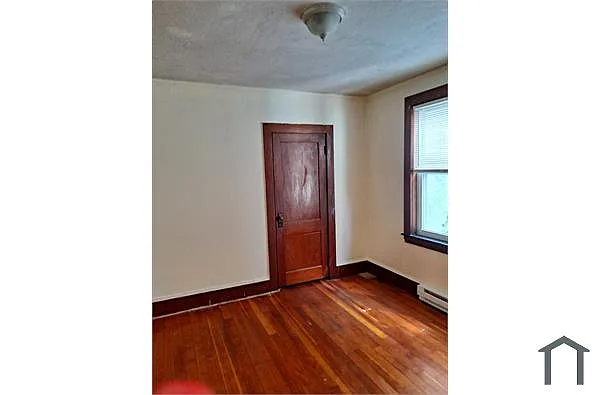 Building Photo - 121 Marble St #3