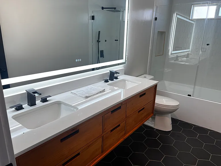 515 Gertrude Ave — Photo 6