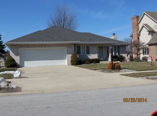 10126 Windfield Dr, Munster, IN 46321