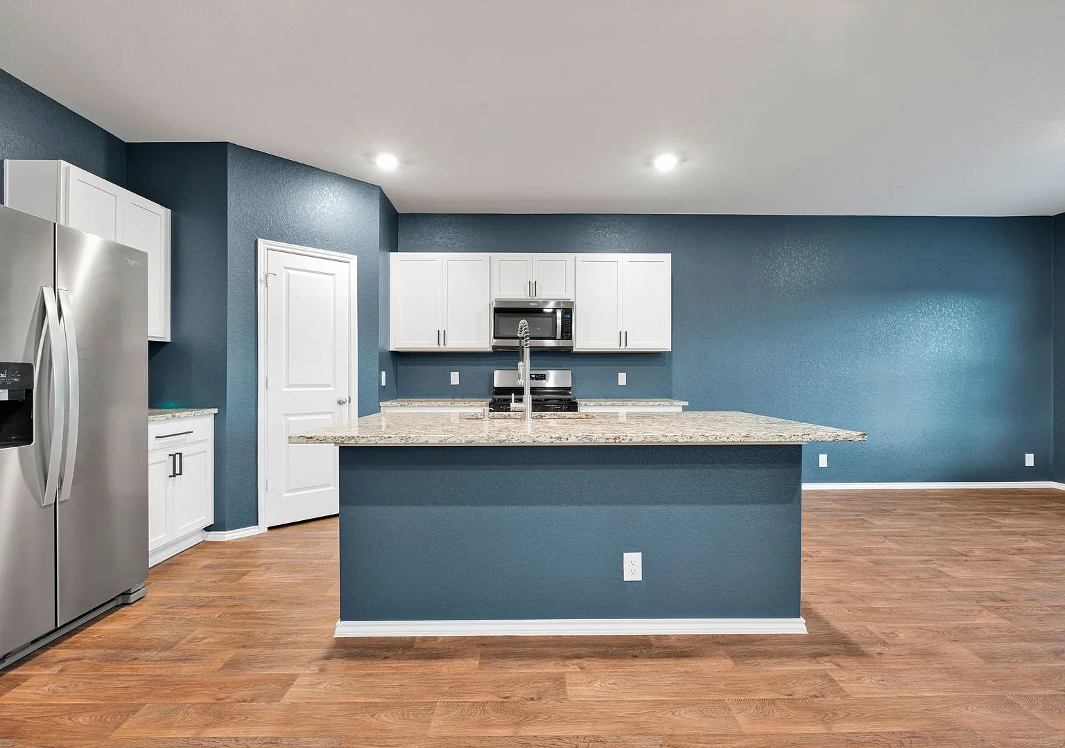 Charming 4-Bedroom Home in Redbird Ranch Resort-Style Amenities & Prime Location! — Photo 2