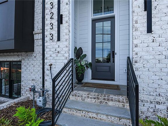 4th image of 3233 W Friendly Ave