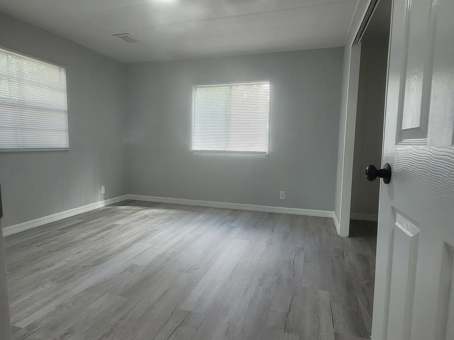 3 bed, $1,100 — Photo 4