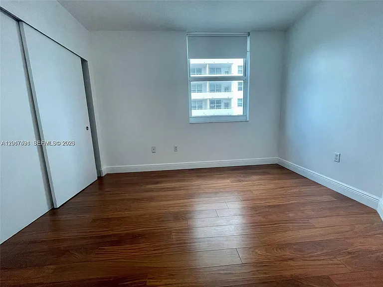 9201 Collins Ave #321 — Photo 12