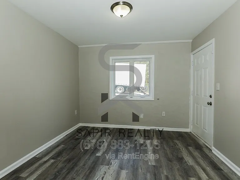 166 Anderson Ave NW #B13 — Photo 3