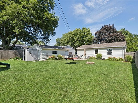 4th image of 3702 Clover Hills Dr