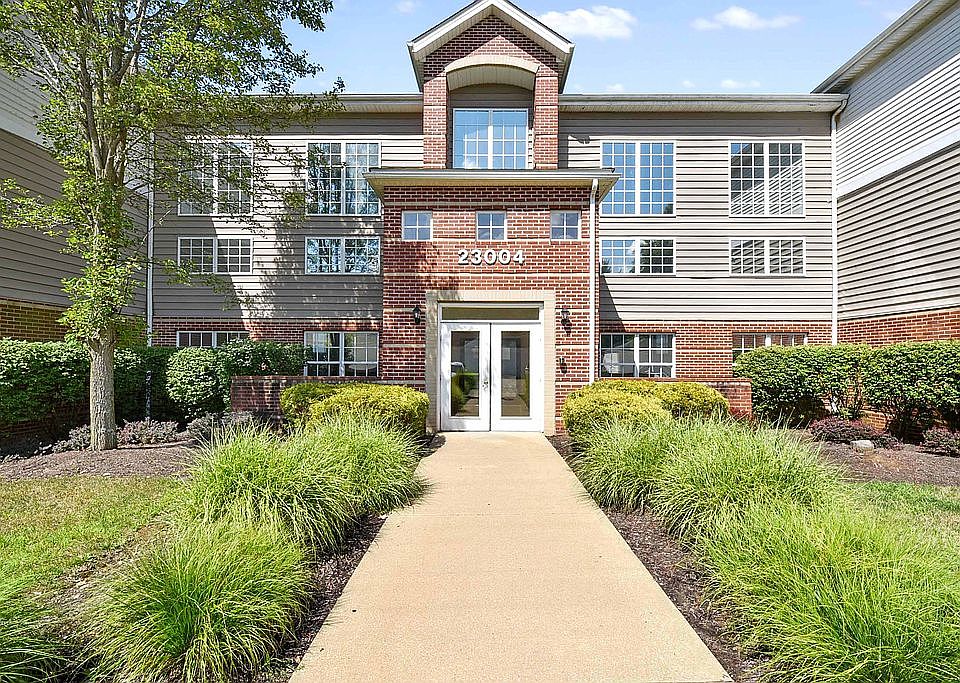 1st image of 23004 Chandlers Ln #4-232