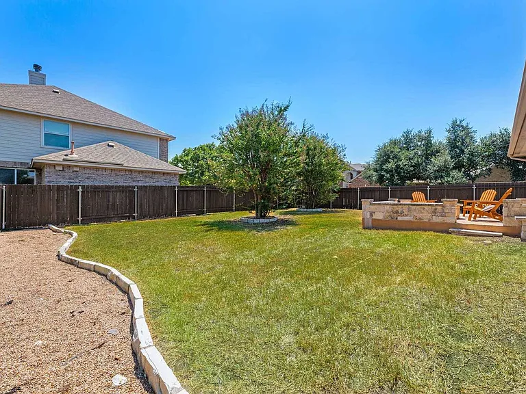 9424 Morgan Creek Dr — Photo 32