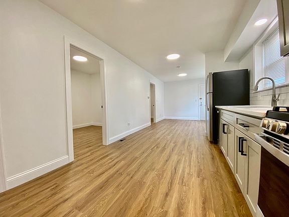 2nd image of 2724 S Wallace St #1R