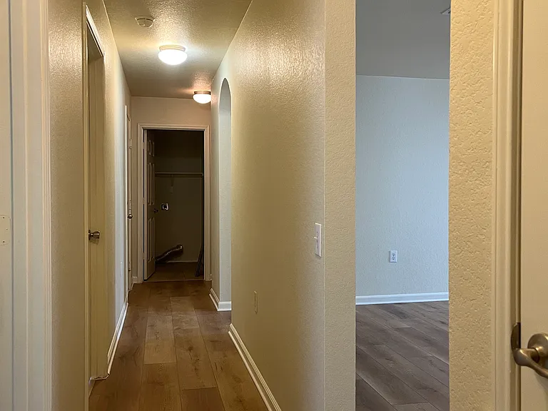 1429 Coriander Dr — Photo 9